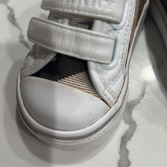 Adorable Burberry sneakers size 17 - Picture 2 of 7